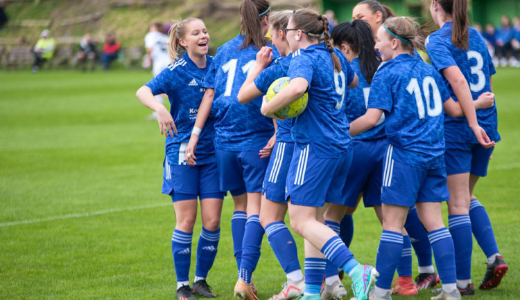 Fotbalistky SK Sigma Olomouc nastoupí k zápasu na Andrově stadionu - ilustrační foto