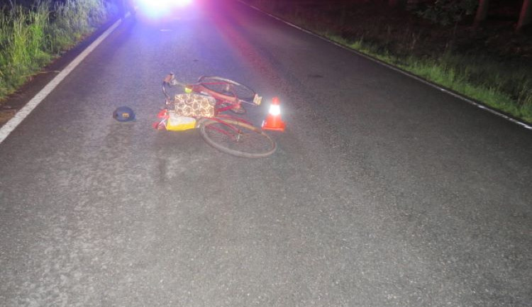 Na Přerovsku havaroval opilý cyklista, přímo na silnici pak usnul. V nemocnici nadýchal přes čtyři promile