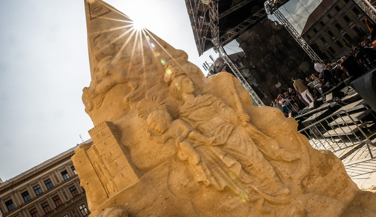 V centru Olomouci byla loni k vidění několik měsíců socha sv. Pavlíny