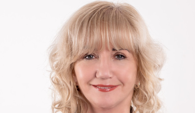 size3-17162989233405-139-kdo-je-rotarian-clovek-ktery-se-dostal-do-bodu-kdy-chce-delat-neco-pro-sve-okoli-rika-guvernerka-pro