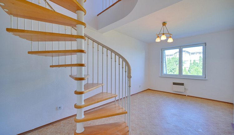 Olomouc nabízí k pronájmu také mezonetový byt o dispozici 4+1