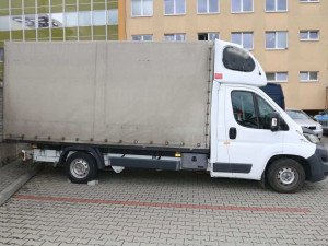 Cizinci vykradli patnáct zahradních chatek a garáží na Prostějovsku. Otce a syna soud poslal do vazby