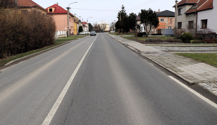Oprava silnice v Kozlovicích zkomplikuje dopravu. Potrvá skoro čtyři měsíce
