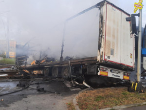 Před soudem je srážka kamionu s vlakem a požár na přejezdu v Olomouci. Polský řidič přiznal vinu