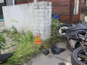 2 - Páteční dopravní nehoda osobního auta a motocyklu