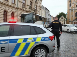 Policisté dnes obsadili Městský dům v Přerově, kde střelec ohrožoval návštěvníky. Šlo o cvičení