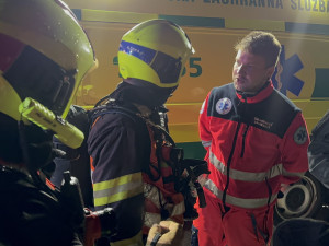 V Olomouci hořela ubytovna, hasiči museli evakuovat 27 lidí. Škoda je přes čtyři miliony