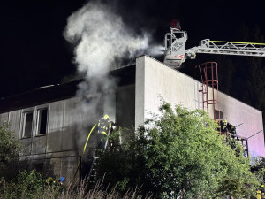 V Olomouci hořela ubytovna, hasiči museli evakuovat 27 lidí. Škoda je přes čtyři miliony