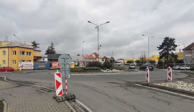 Náprava ošizených oprav z korupční kauzy Autostráda už nebude tak dlouhá, ubezpečuje starosta Litovle