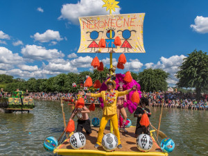 Holešovská Regata láká na Kollera, Desmod, Leoše Mareše i soutěž plavidel