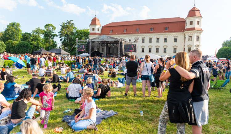 Holešovská Regata láká na Kollera, Desmod, Leoše Mareše i soutěž plavidel