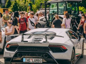 Luxusní supersporty se sjedou před Šantovku. Zkuste se v nich projet