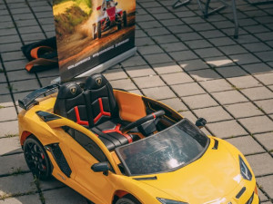 Luxusní supersporty se sjedou před Šantovku. Zkuste se v nich projet