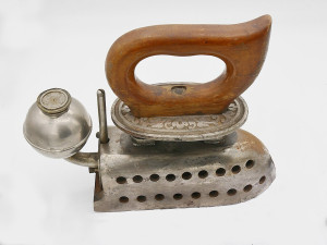 Žehlička pro provoz s denaturovaným lihem