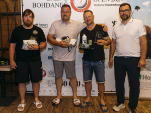 Golfresort Lázně Bohdaneč hostil jeden z nejprestižnějších turnajů v Česku. Doplnila ho show skupiny Queenie