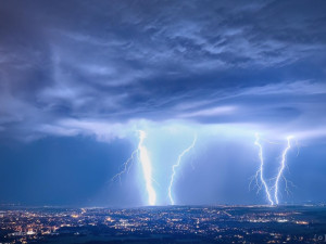 Meteorologové varují přes supercelami. Intenzivní bouřky mohou udeřit i v Olomouckém kraji