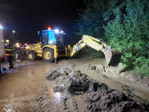 Kvůli silným bouřkám hasiči evakuovali dětský tábor na Přerovsku. Celkem měli v kraji 260 zásahů