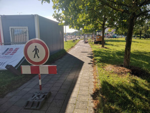 Provizorní přechod na průtahu Olomoucí zaskočil řidiče i chodce. Obrovské riziko, míní koordinátor BESIPu