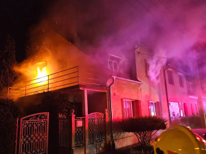 2 - Hasiči zasahovali u požáru rodinného domu v Křelově