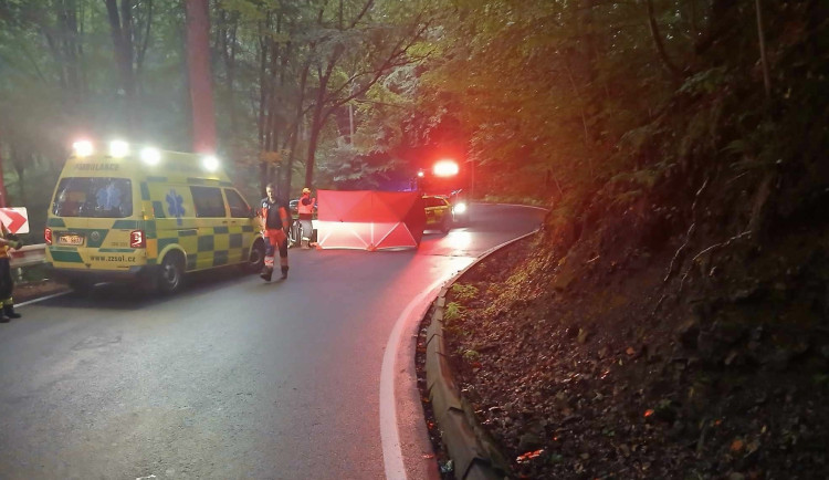 Na Šumpersku zemřel po havárii čtyřkolky muž středního věku. Na hlavě neměl helmu