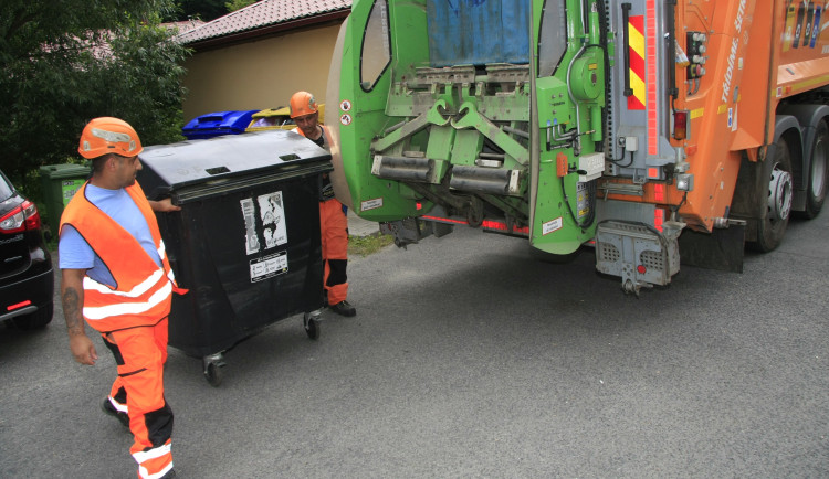 vývoz kontejnerů (2)