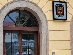 Městská policie v Uničově má novou moderní služebnu. Přestavba přišla na šest milionů korun