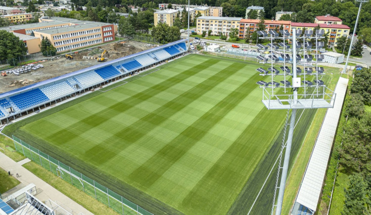 Za pět minut dvanáct, opravený prostějovský stadion má licenci. Fotbalisté dnes odehrají první domácí zápas