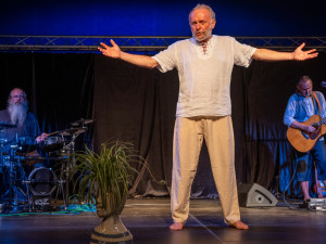 Herecké hvězdy pod šapitó. Užijte si konec prázdnin s Týdnem kultury na Valašsku