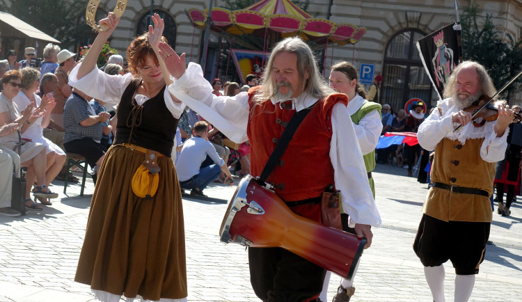 Až do neděle Přerov ovládnou svatovavřinecké hody. Vystoupí třináct kapel, chybět nebude průvod a jarmark
