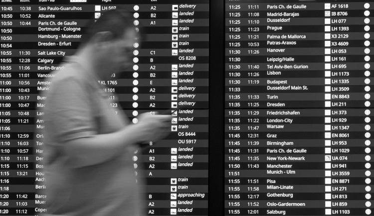 size3-172268093112-139-nebe-jako-pretizena-dalnice-proc-se-leckdy-ceka-v-letadle-na-odlet-a-jak-je-regulovan-vzdusny-prosto