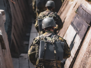 Úspěšná letní brigáda v maskáčích. Dobrovolný armádní výcvik zvládlo na Libavé všech 41 středoškoláků