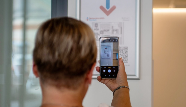 Šternberskou nemocnicí provede návštěvníky chytrá navigace. Novinka se chystá i pro Prostějov