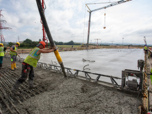 FOTOGALERIE: D1 na příští Vánoce? Úsek u Přerova je v polovině, jedná se o urychlení stavby