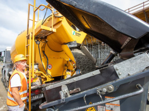 FOTOGALERIE: D1 na příští Vánoce? Úsek u Přerova je v polovině, jedná se o urychlení stavby