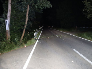 2 - Mladík v Audi A5 boural poblíž Velké Bystřice, zemřel po převozu do olomoucké fakultní nemocnice