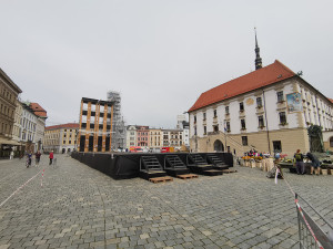 Stovky hasičů poměří síly na věži i atletickém stadionu. Olomouc hostí prestižní šampionát