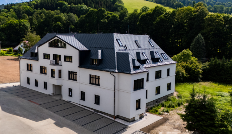 Ze starých továren byty a restaurace s wellness. Investor jedná s Loučnou nad Desnou o změně územního plánu