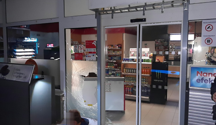 Krádež vloupáním na benzínové čerpací stanici v Kojetíně