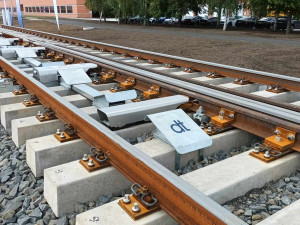 FOTOGALERIE: Prostějovská firma vyrobila první českou výhybku pro vysokorychlostní tratě. Vlaky poletí více než dvoustovkou