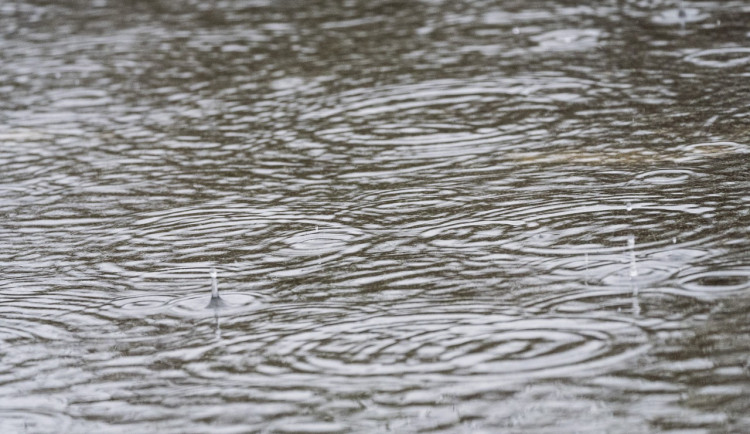 Vodohospodáři se připravují na povodně, vypouštějí přehrady. Několik dní bude vydatně pršet