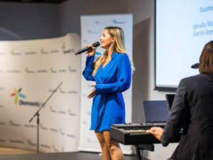 Společnost Honeywell Aerospace získala od hejtmana Olomouckého kraje ocenění za společenskou odpovědnost