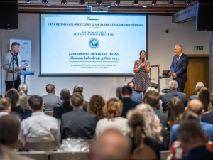 Společnost Honeywell Aerospace získala od hejtmana Olomouckého kraje ocenění za společenskou odpovědnost