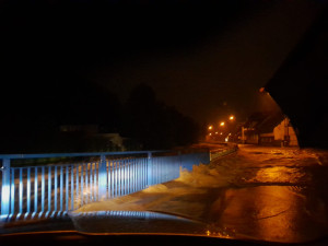 Hasiči evakuovali téměř dva tisíce lidí, hlavně na Jesenicku. Někteří obyvatelé ohrožených domů odejít odmítají