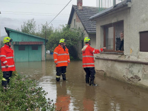 Voda může být nebezpečná i po skončení záplav. Hygienici varují před znečištěním