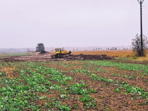 Troubky pomohla ochránit narychlo vybudovaná hráz na Panské louce. Bečva tentokrát jenom zahrozila