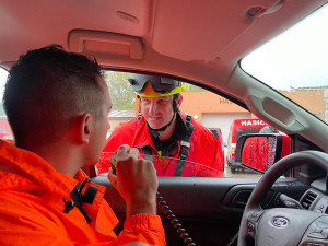 Ze zatopeného domu žena volala o pomoc, vůbec nebyla slyšet, jak hučela voda. Bylo to vážné, vzpomíná velitel hasičů