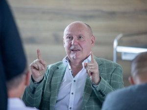 VOLBY 2024: Sečtena je většina hlasů. V Olomouckém kraji drtivě vede ANO, druzí jsou s odstupem STAROSTOVÉ