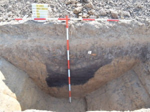 Archeologové našli u Uničova sídliště zemědělců z doby kamenné. Postavili ho na kopečku nad řekou Oskavou