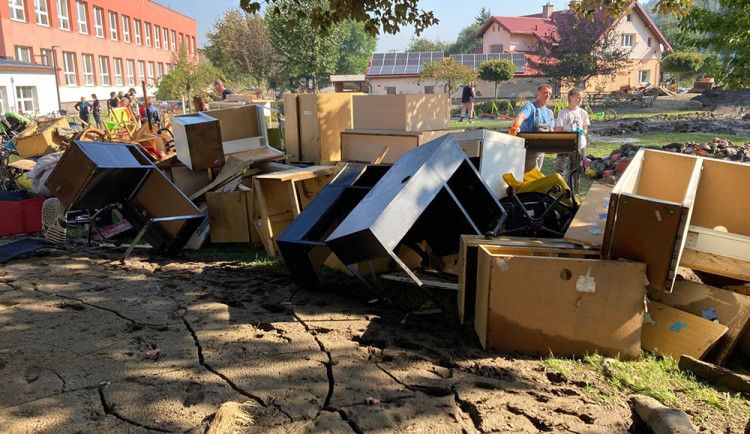 Školu v České Vsi na několik měsíců vyřadila z provozu povodeň. Žáci budou jezdit na výukové pobyty