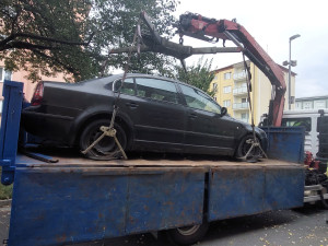 Prostějov odtáhl další čtyři vraky s propadlou technickou, které blokovaly ulice. Celkem už jde o desítky aut